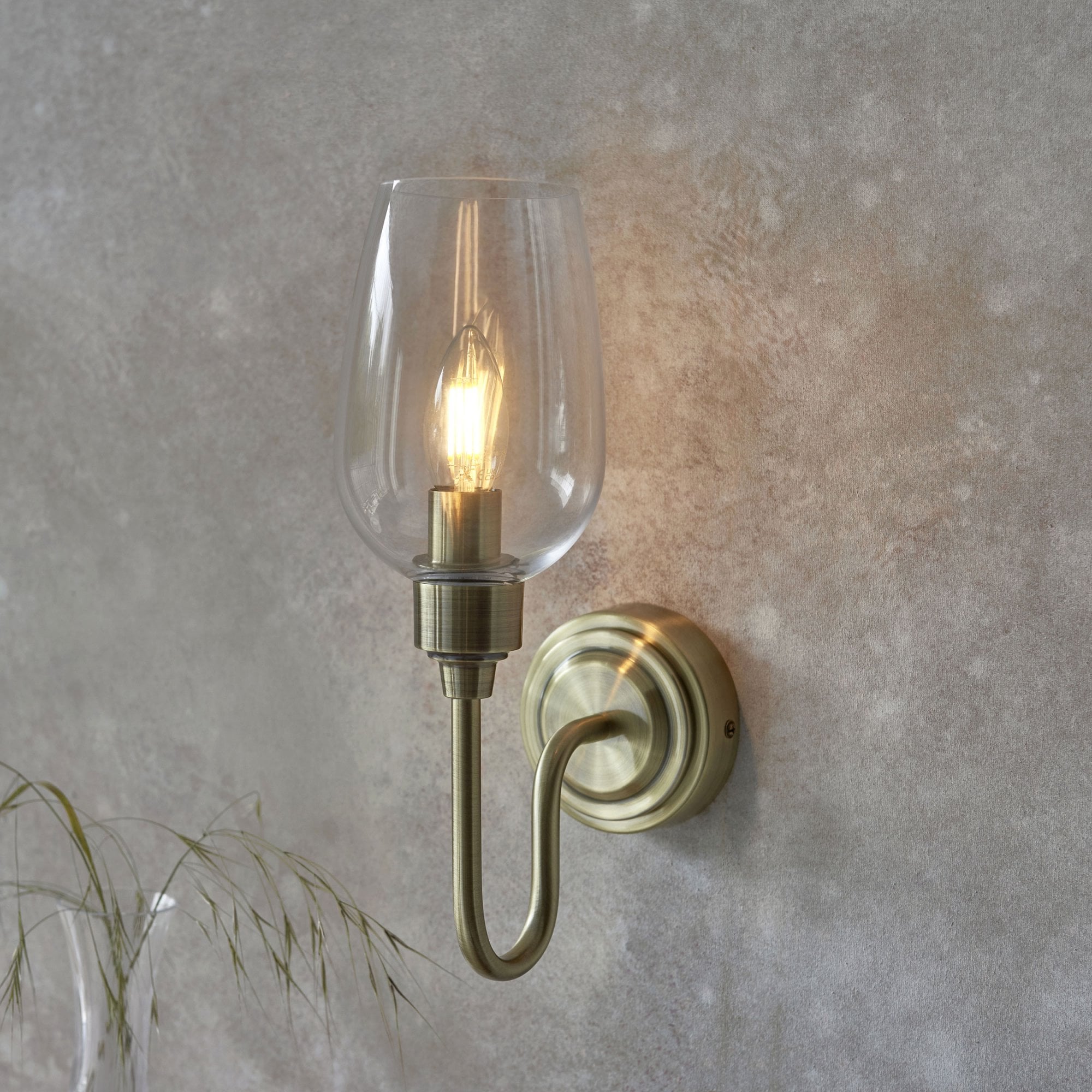 Aurelis – Antique Brass Metal Wall Light