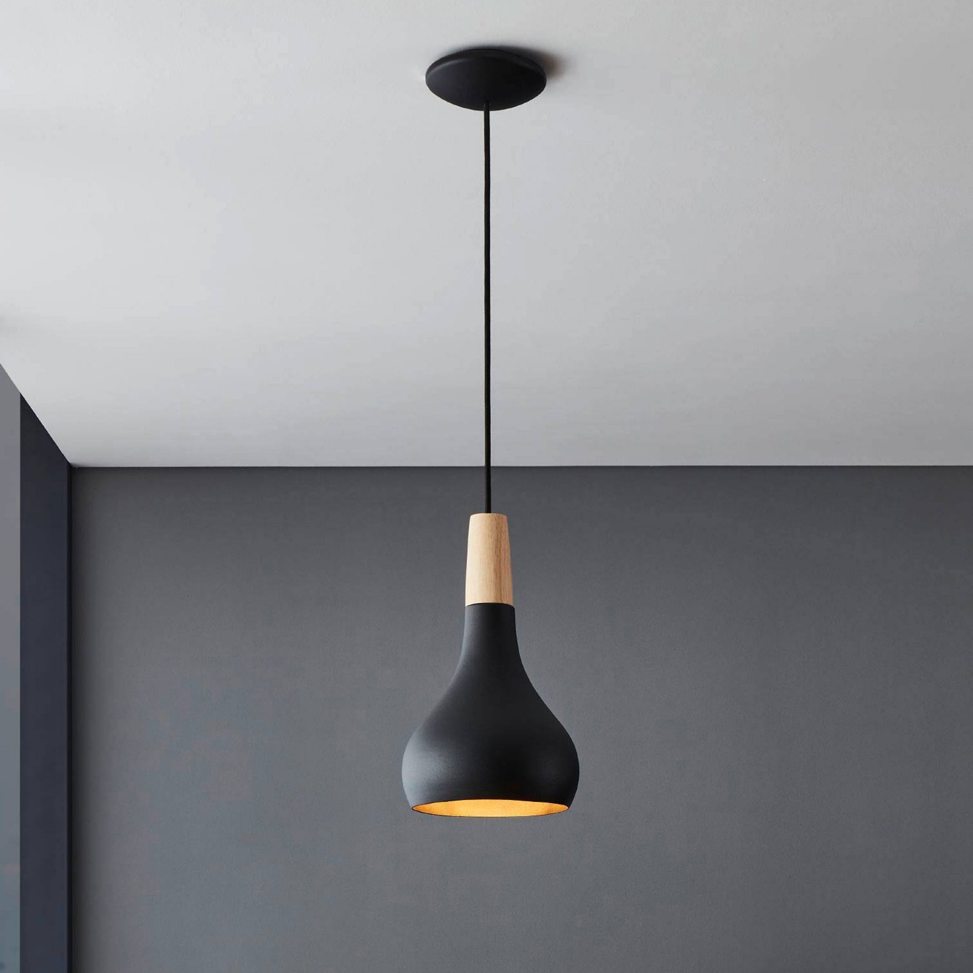 Aurelis – Black Metal Pendant Light