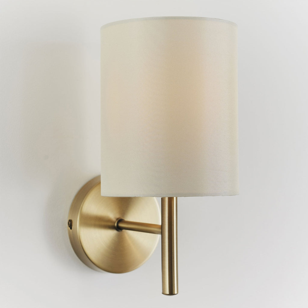 Elyndra – Antique Brass Wall Light