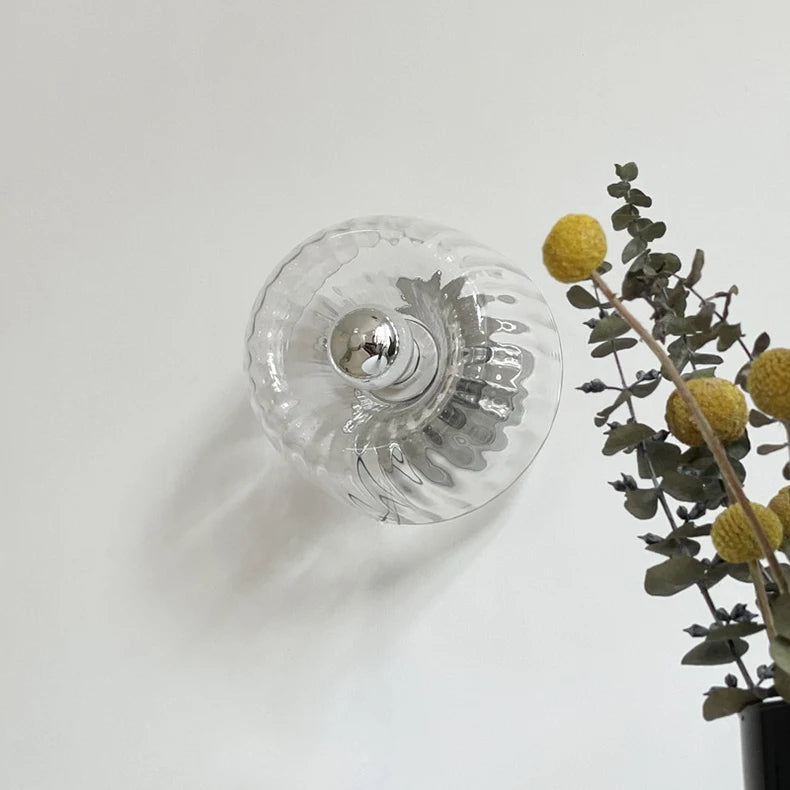 Solvane – Metal Wall Light with Ribbed Glass Diffuser