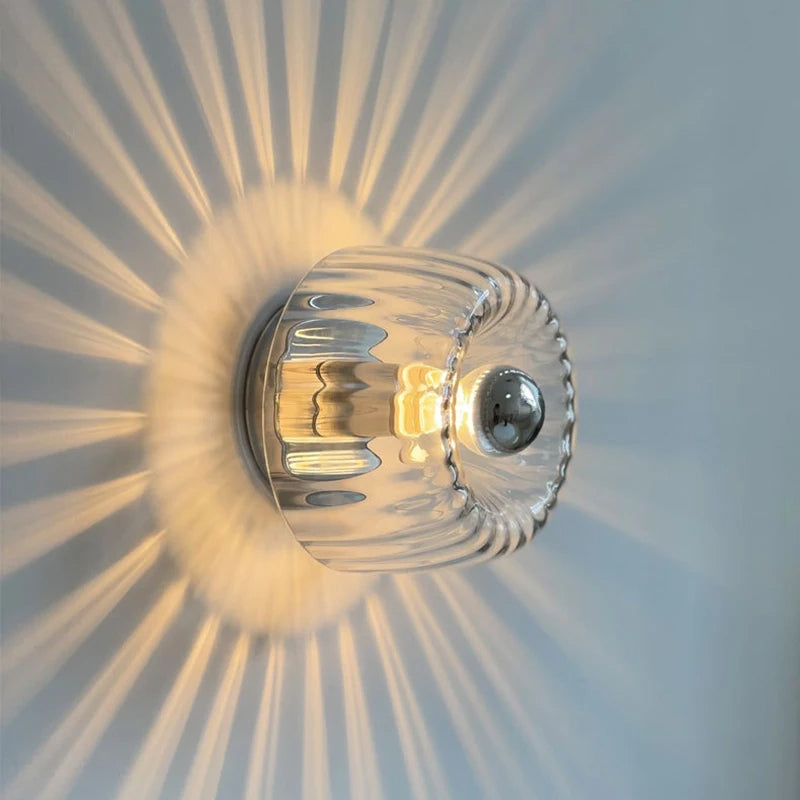 Solvane – Metal Wall Light with Ribbed Glass Diffuser