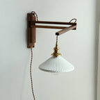 Sylva – Adjustable Wood Wall Lamp
