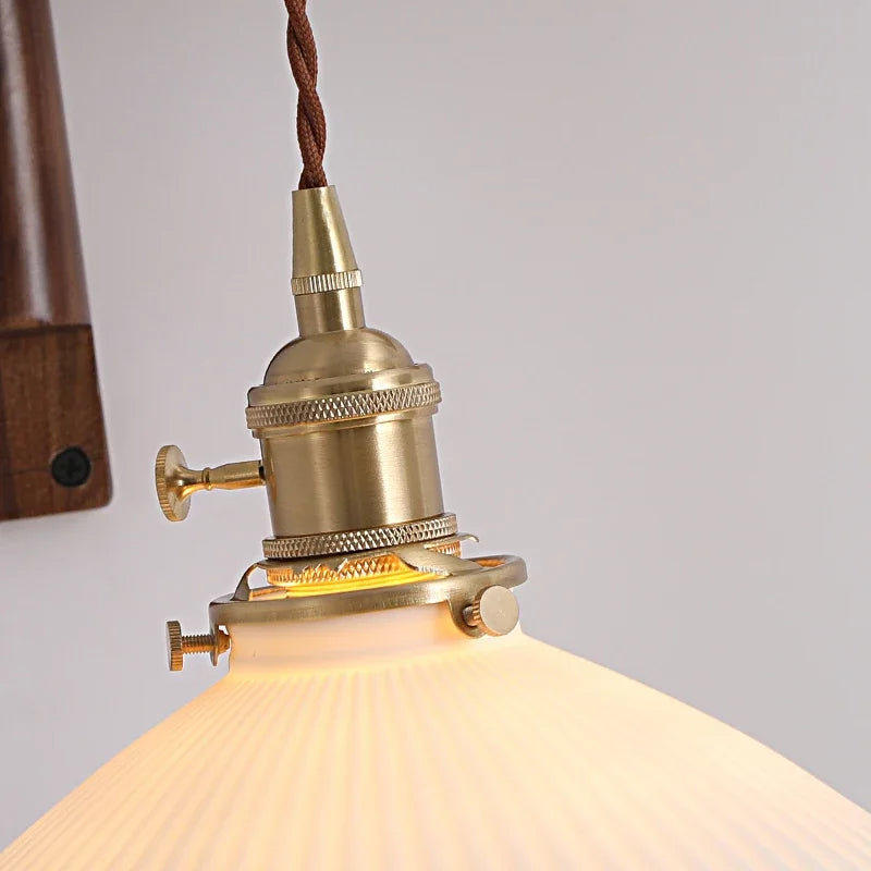 Sylva – Adjustable Wood Wall Lamp