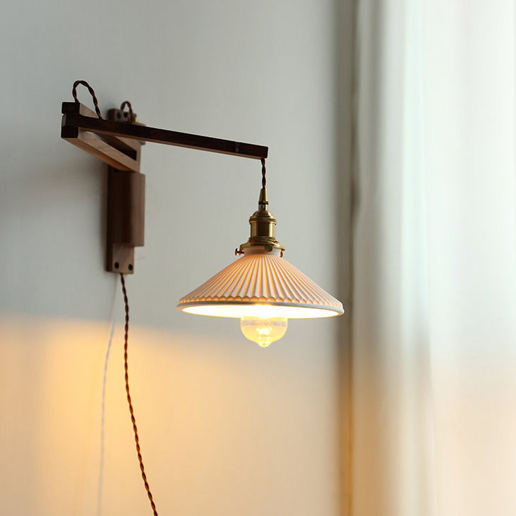 Sylva – Adjustable Wood Wall Lamp