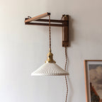 Sylva – Adjustable Wood Wall Lamp