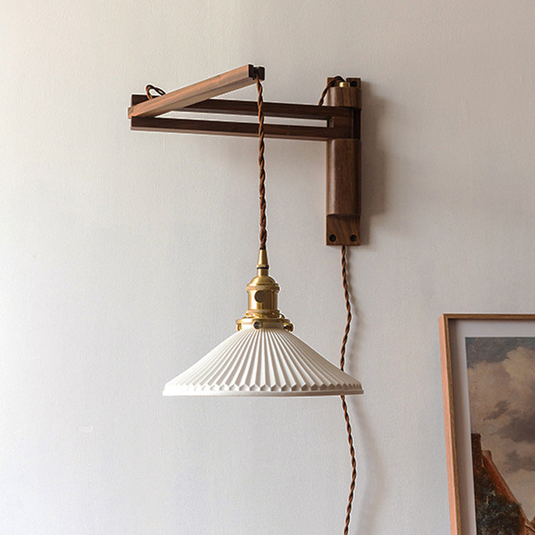 Sylva – Adjustable Wood Wall Lamp