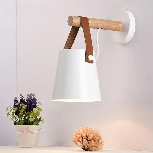Sylvar – Wooden Bedroom Wall Light
