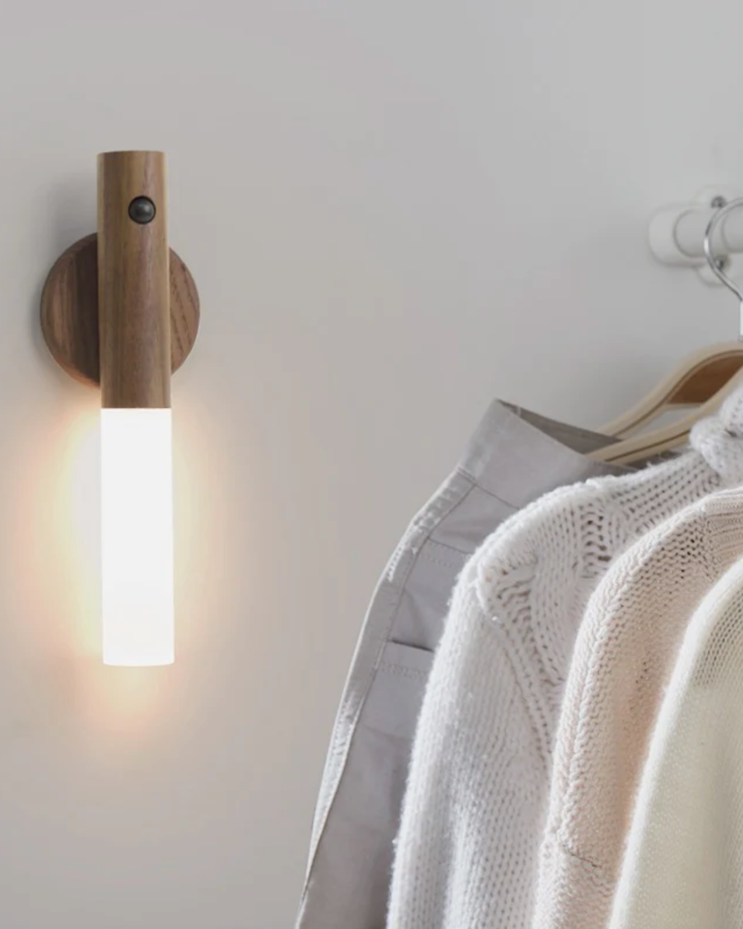 Sylvara – Rechargeable Wood Motion-Activated Wall Sconce