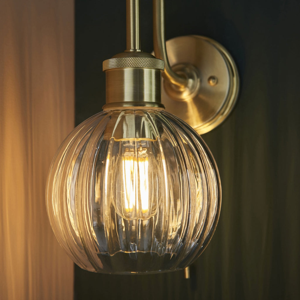 Virello – Satin Brass Wall Light with Ribbed Glass Shade