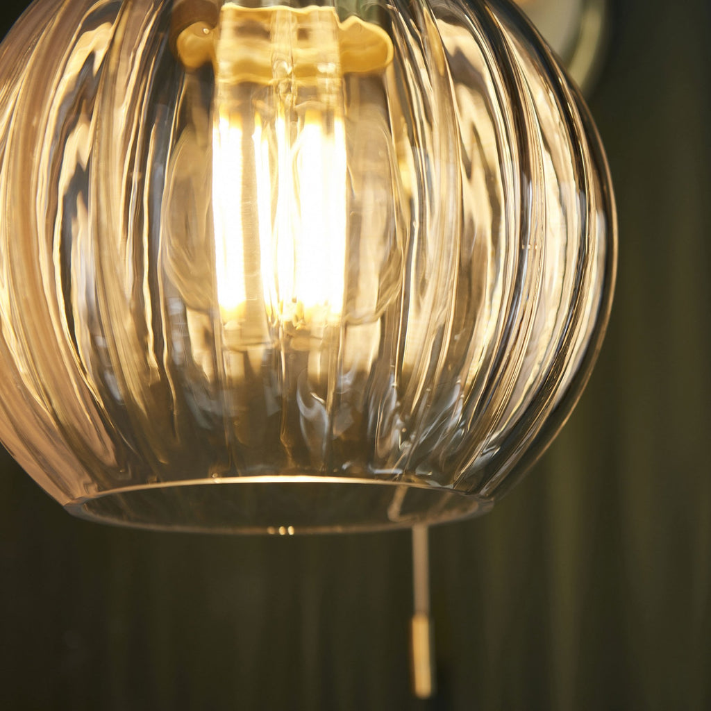 Virello – Satin Brass Wall Light with Ribbed Glass Shade