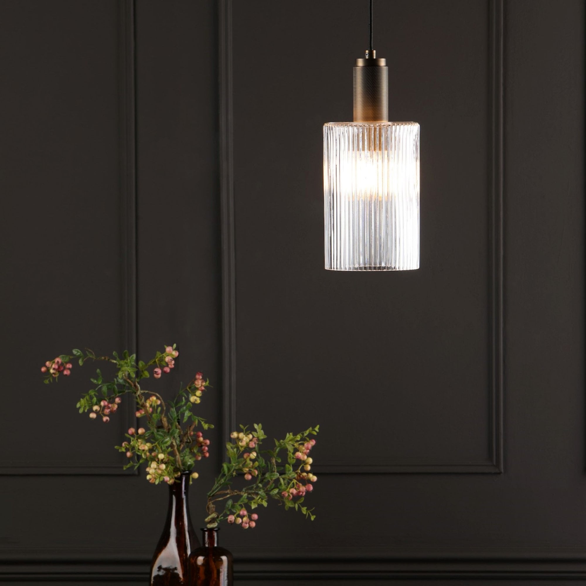 Zephros – Adjustable Antique Brass Pendant Light with Cylinder Glass Shade