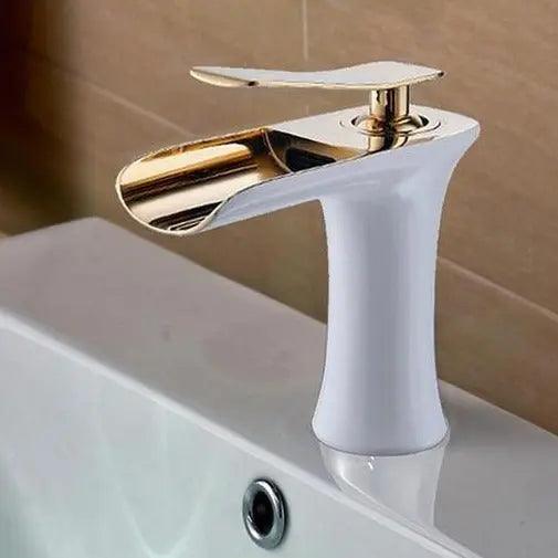 Zephyra – Brass Single Handle Bathroom Faucet