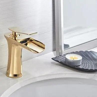 Zephyra – Brass Single Handle Bathroom Faucet