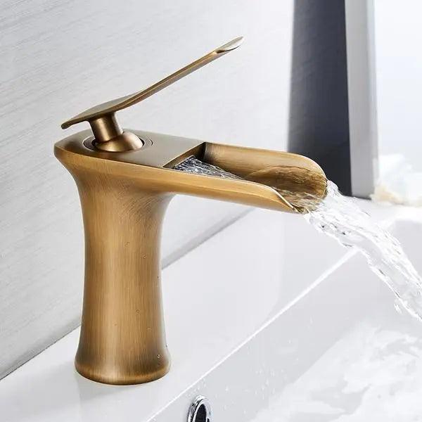 Zephyra – Brass Single Handle Bathroom Faucet